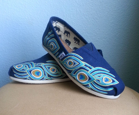 INDIAN PEACOCK FEATHERS HANDPAINTED CANVAS TOMS SHOES BY ANNA SEE